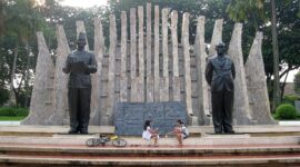 Tugu Proklamasi di Jalan Proklamasi, Jakarta Pusat, titik awal rangkaian aksi simbolik mahasiswa pada Selasa (20/10/2026). (Foto: Wikimedia Commons/Gunawan Kartapranata, CC BY-SA 3.0)